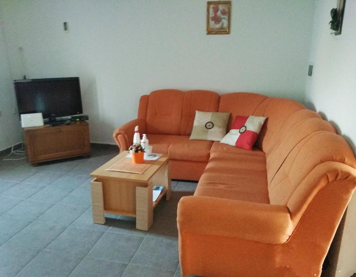 Apartman Darko Цезарица Екстериор снимка