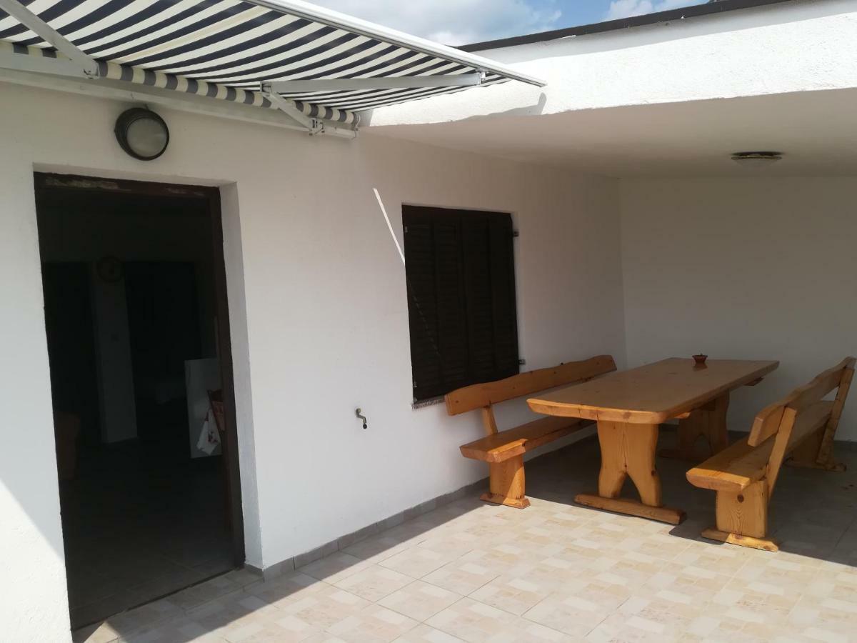 Apartman Darko Цезарица Екстериор снимка